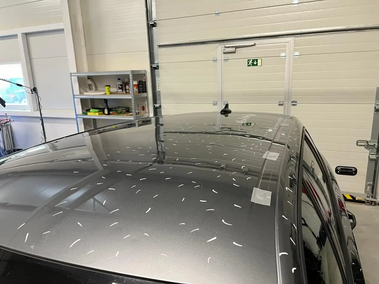 Jak ochránit auto před krupobitím a mechanickým poškozením?